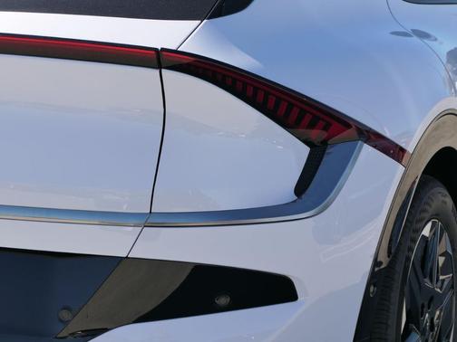 2025 Kia EV6 Wind