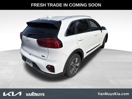 Snow White Pearl 2022 Kia Niro Plug-In Hybrid EX Premium