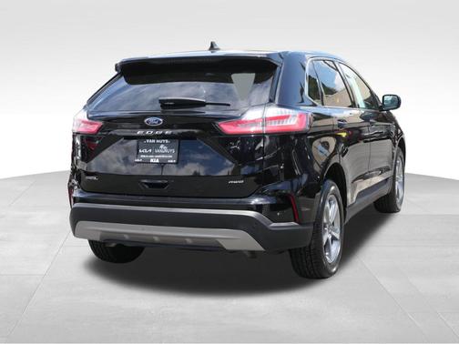 Black Metallic 2023 Ford Edge SEL