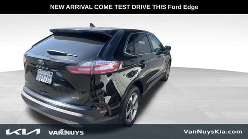 Black Metallic 2023 Ford Edge SEL