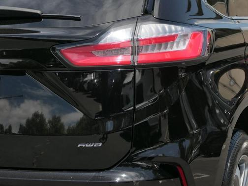 Black Metallic 2023 Ford Edge SEL