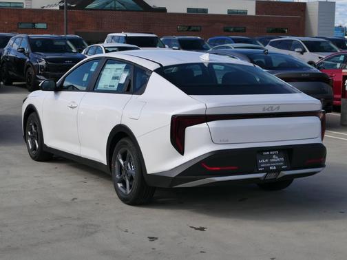 2025 Kia K4 