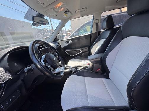 Surf Blue 2023 Kia Soul GT-Line 2.0L