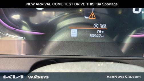 White Pearl 2024 Kia Sportage EX