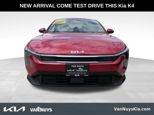 Currant Red 2025 Kia K4