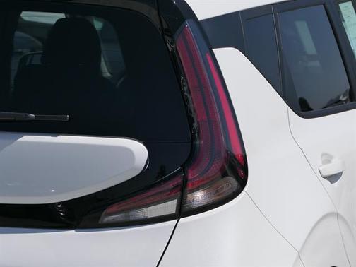 Snow White Pearl 2024 Kia Soul LX