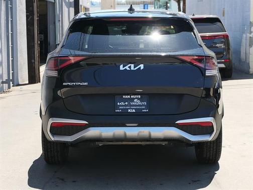 Fusion Orange 2025 Kia Sportage LX
