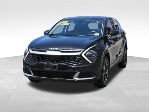 Black 2025 Kia Sportage LX