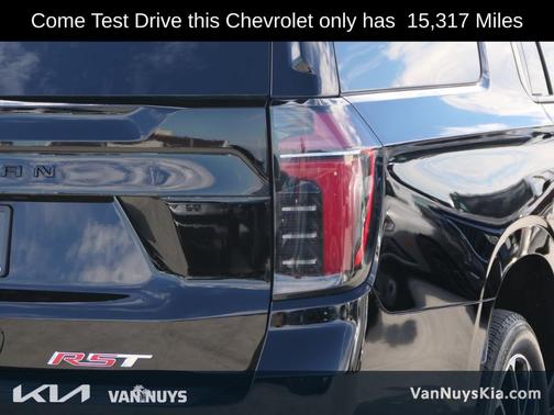 2025 Chevrolet Suburban RST