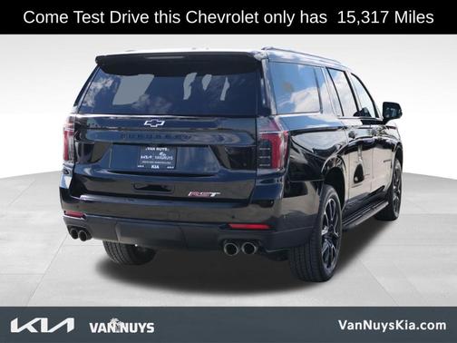 2025 Chevrolet Suburban RST