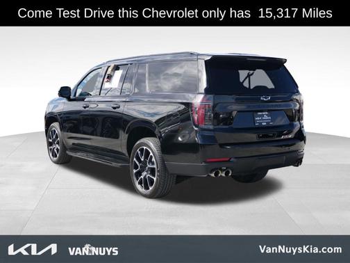 2025 Chevrolet Suburban RST