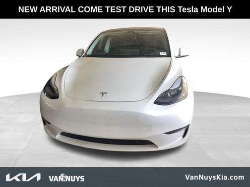 2025 Tesla Model Y Long Range