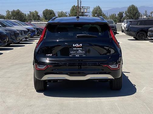 Aurora Black Pearl 2026 Kia Niro EV Wave