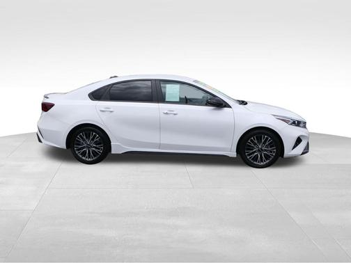 Snow White Pearl 2023 Kia Forte GT-Line