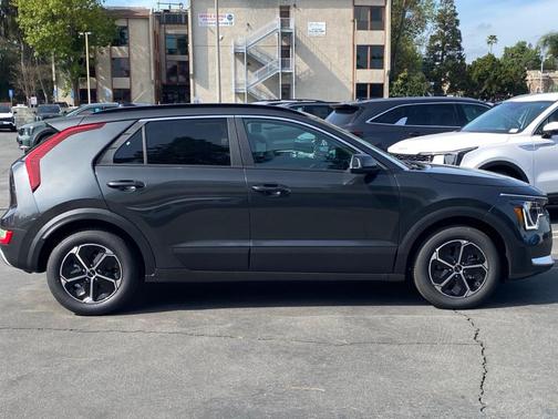 2026 Kia Niro EX