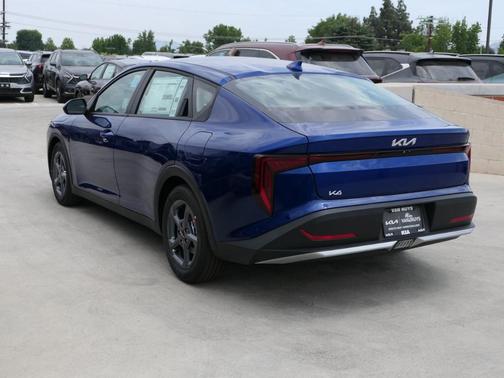2025 Kia K4