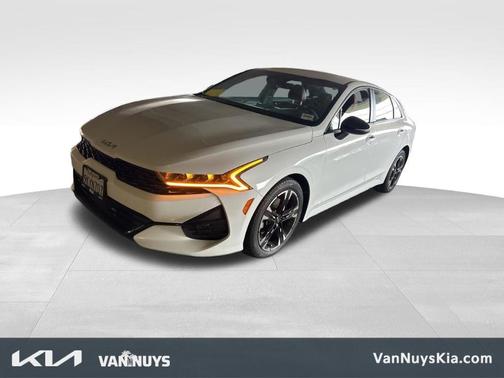 Glacial White Pearl 2024 Kia K5 GT-Line