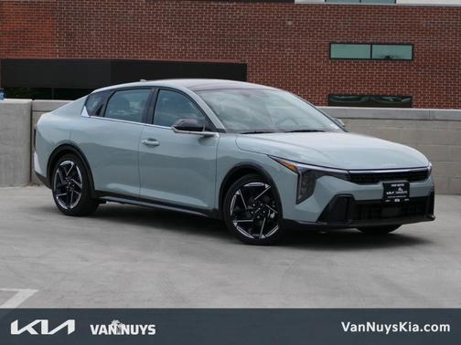 2025 Kia K4 GT-Line