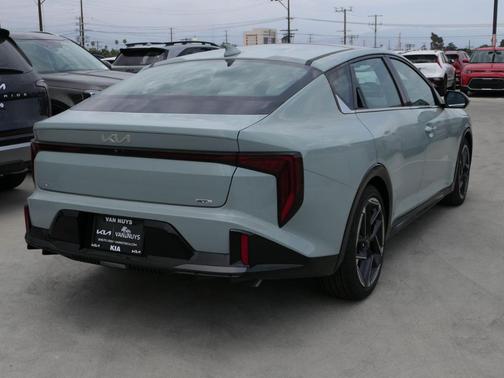 2025 Kia K4 GT-Line