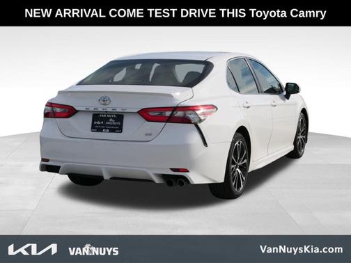 2018 Toyota Camry SE