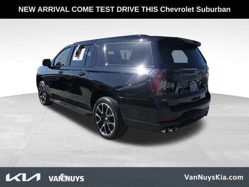 2025 Chevrolet Suburban RST
