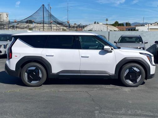 2026 Kia EV9 Light Long Range