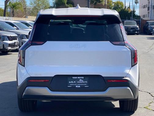 2026 Kia EV9 Light Long Range