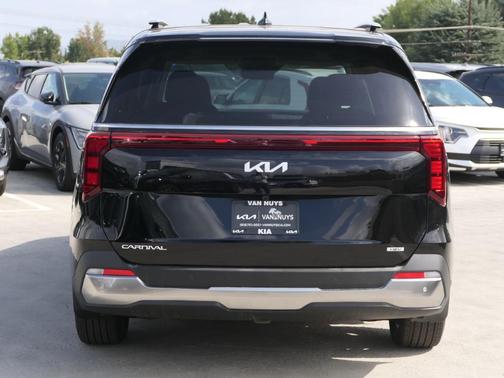 2026 Kia Carnival Hybrid SX