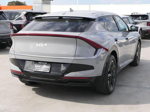 2025 Kia EV6 Wind