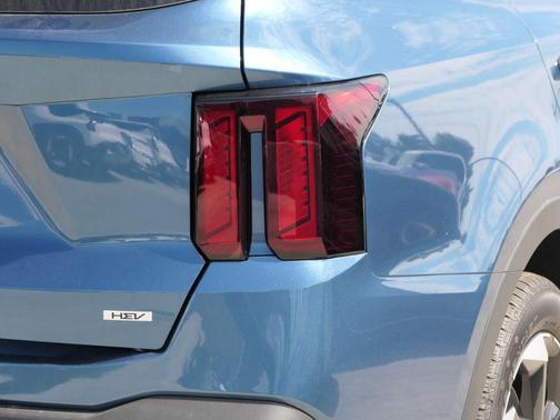 2025 Kia Sorento Hybrid EX