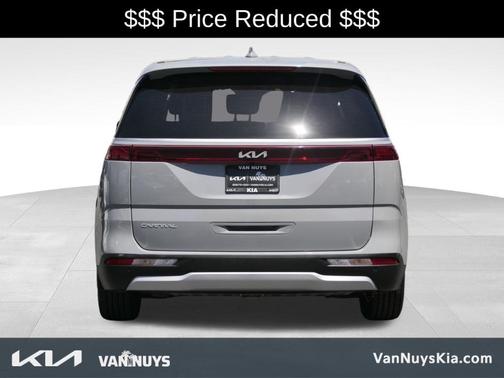 Ceramic White 2024 Kia Carnival EX