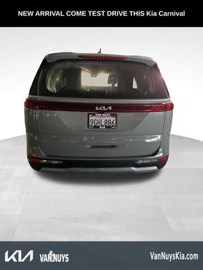 Ceramic Silver 2024 Kia Carnival EX