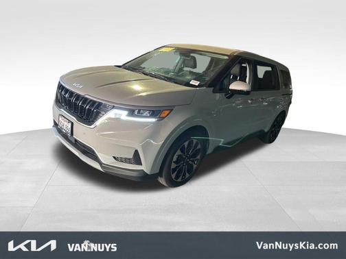 Ceramic Silver 2024 Kia Carnival EX