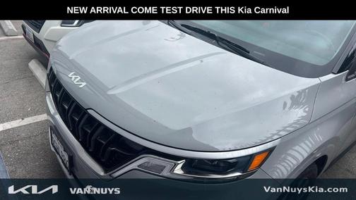 2024 Kia Carnival EX