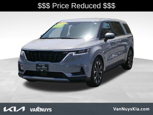 Ceramic White 2024 Kia Carnival EX