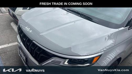 Ceramic Silver 2024 Kia Carnival EX