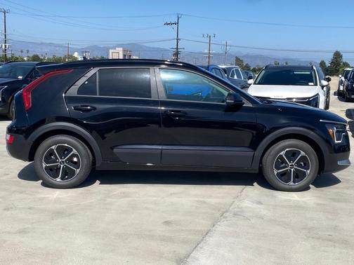 Aurora Black Pearl 2026 Kia Niro LX