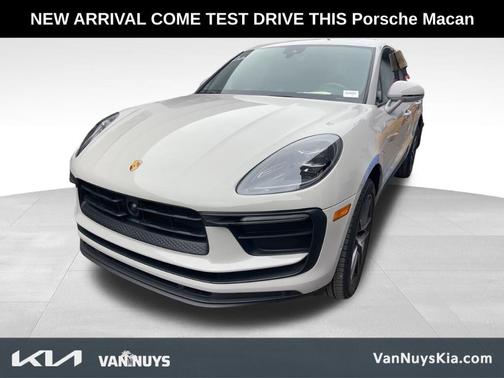 2023 Porsche Macan T