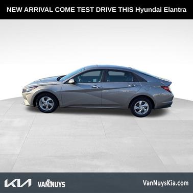 2023 Hyundai ELANTRA SE