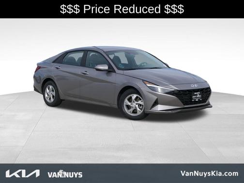 Metal 2023 Hyundai ELANTRA SE