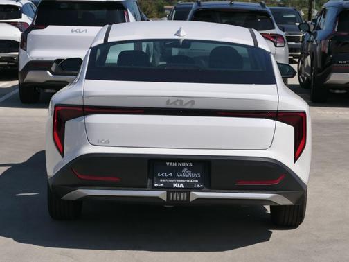 2025 Kia K4 