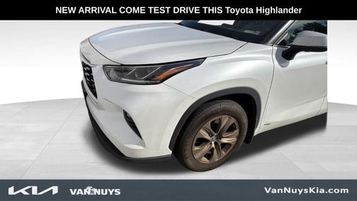 2022 Toyota Highlander Hybrid Bronze Edition
