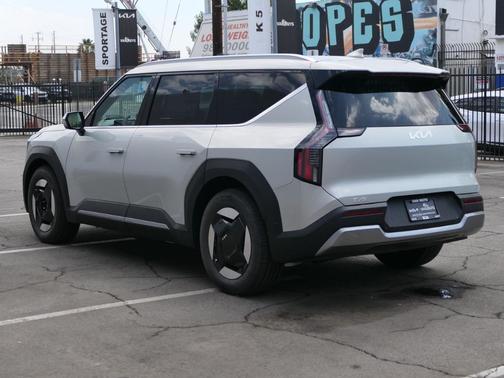 2026 Kia EV9 Wind