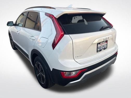 2025 Kia Niro LX