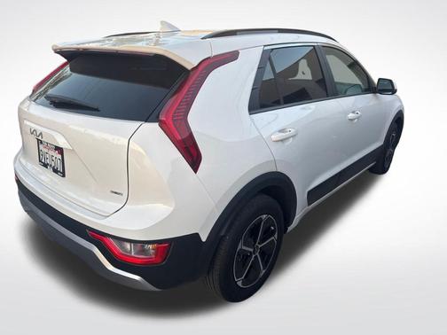 2025 Kia Niro LX