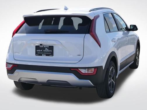 2025 Kia Niro LX