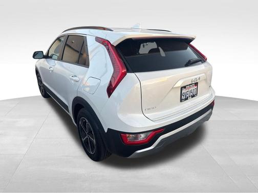 2025 Kia Niro LX