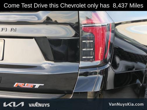 2025 Chevrolet Suburban RST