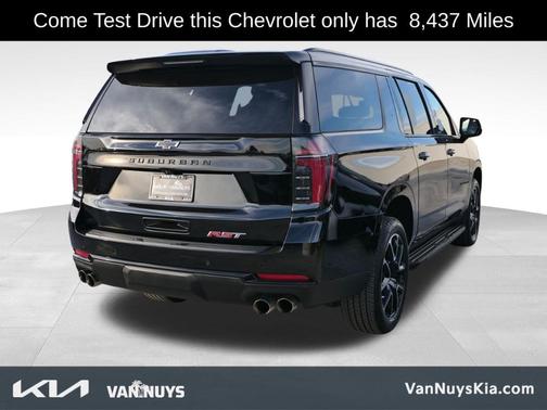 2025 Chevrolet Suburban RST
