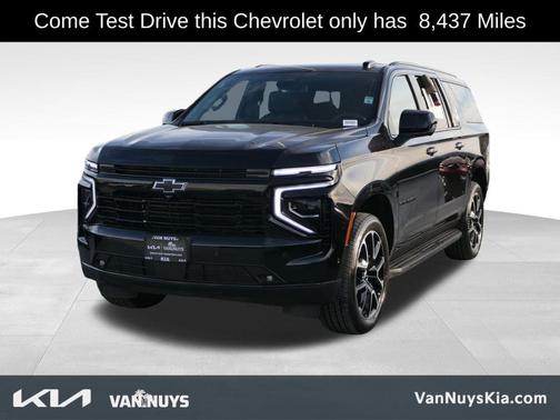 2025 Chevrolet Suburban RST